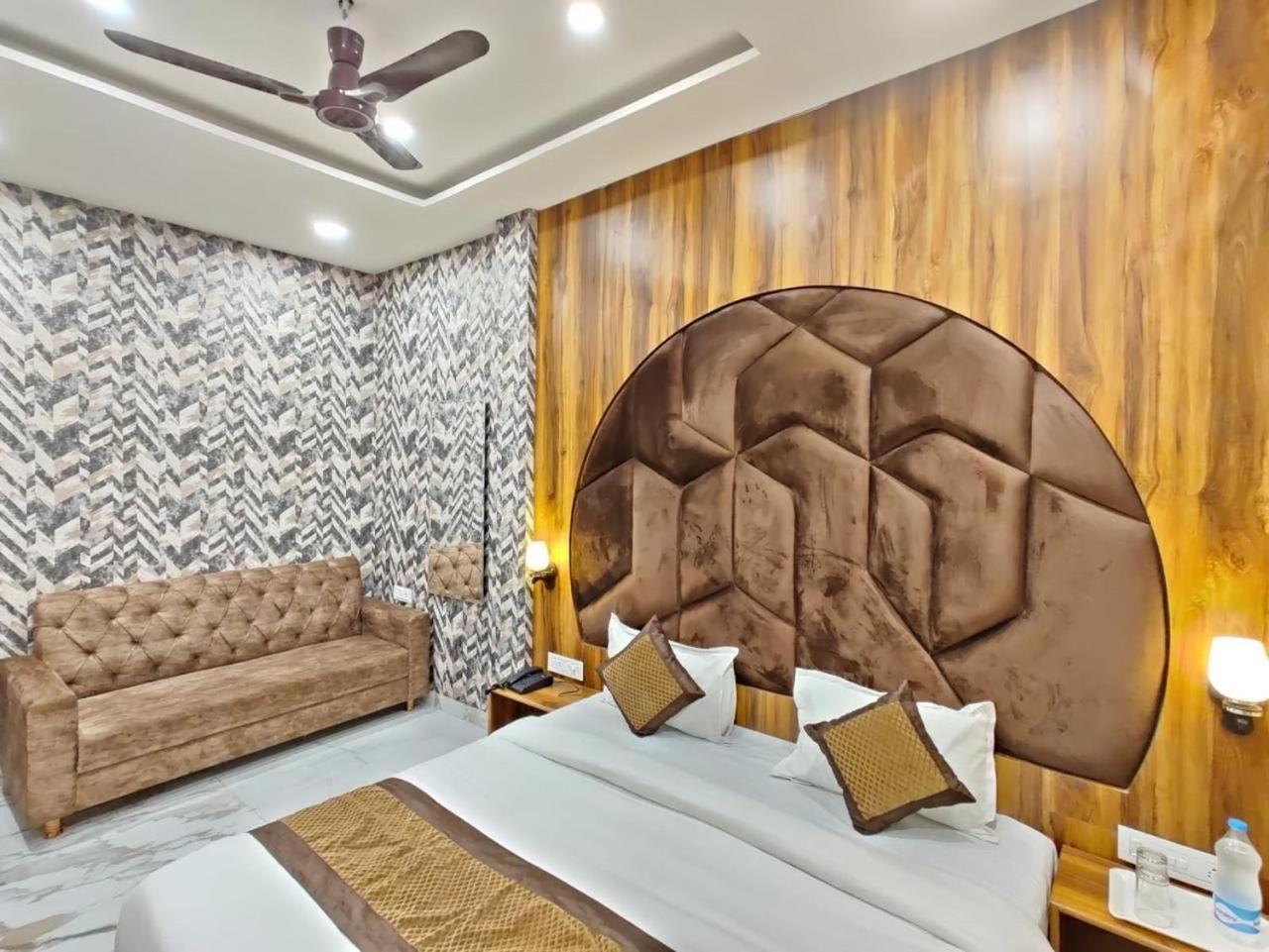 Hotel Gs Amritsar 200 Mtr From Golden Temple ภายนอก รูปภาพ