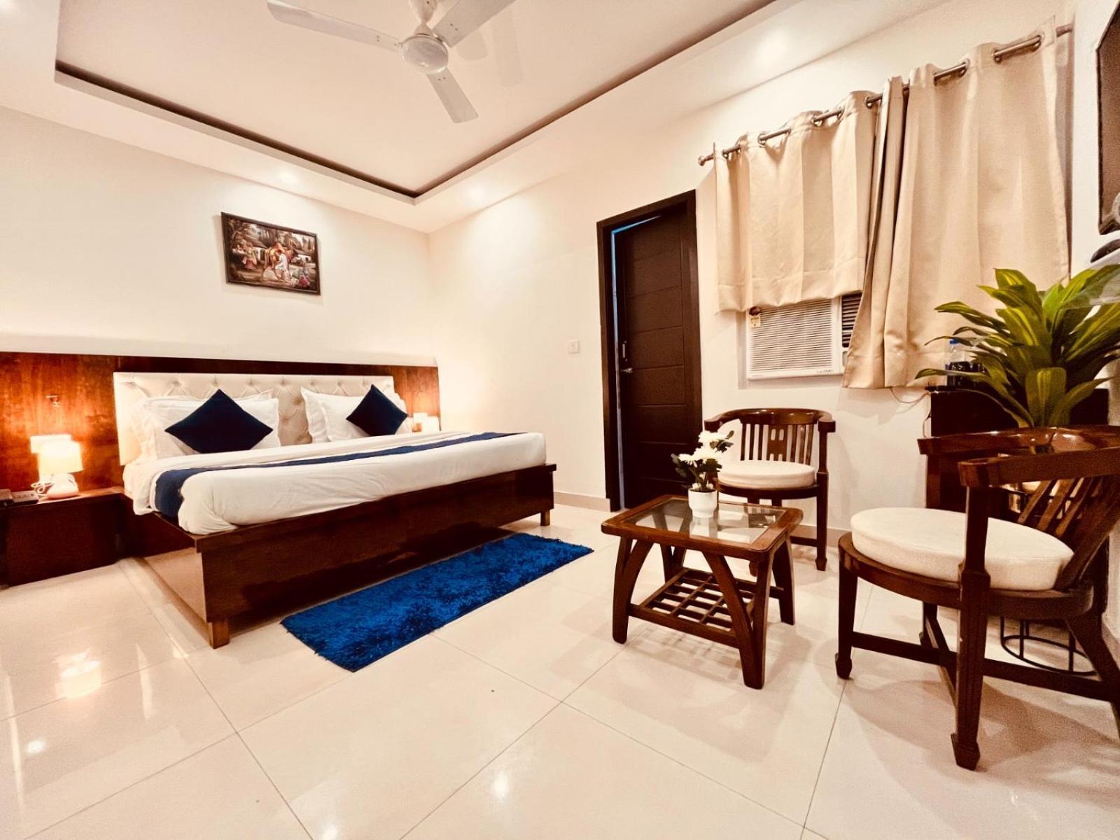 Hotel Gs Amritsar 200 Mtr From Golden Temple ภายนอก รูปภาพ