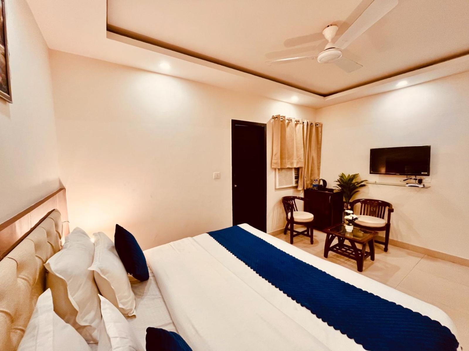Hotel Gs Amritsar 200 Mtr From Golden Temple ภายนอก รูปภาพ